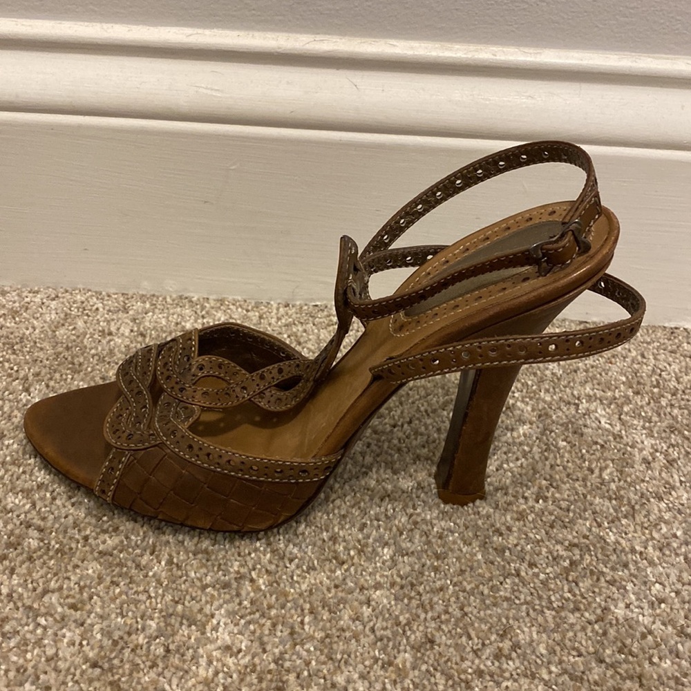 Bottega veneta ankle wrap t-strap sandals. Size 39
